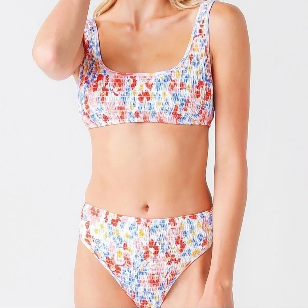 NWT 2-Piece L*Space Izzy Top & Barlette Bottom in Flower Forever - Picture 2 of 15